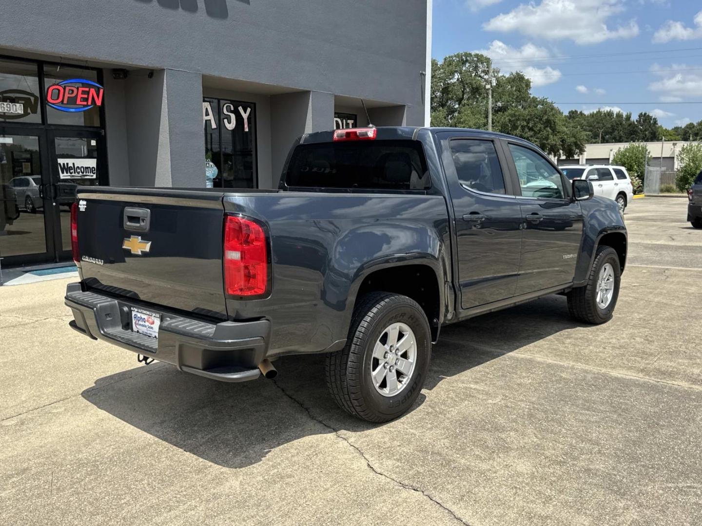 2020 Gray /Gray Chevrolet Colorado 2WD Crew Cab 128 Work Truck (1GCGSBEA5L1) , Automatic transmission, located at 6904 Johnston St., Lafayette, LA, 70503, (337) 988-1960, 30.143589, -92.100601- Photo#7