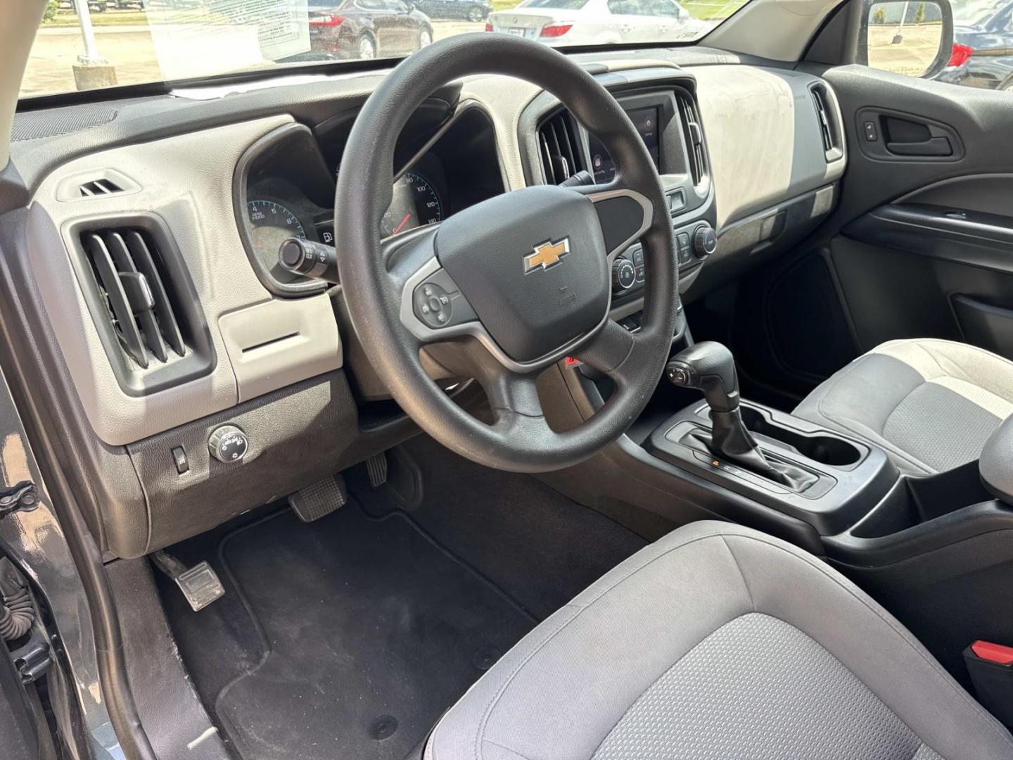 2020 Gray /Gray Chevrolet Colorado 2WD Crew Cab 128 Work Truck (1GCGSBEA5L1) , Automatic transmission, located at 6904 Johnston St., Lafayette, LA, 70503, (337) 988-1960, 30.143589, -92.100601- Photo#17