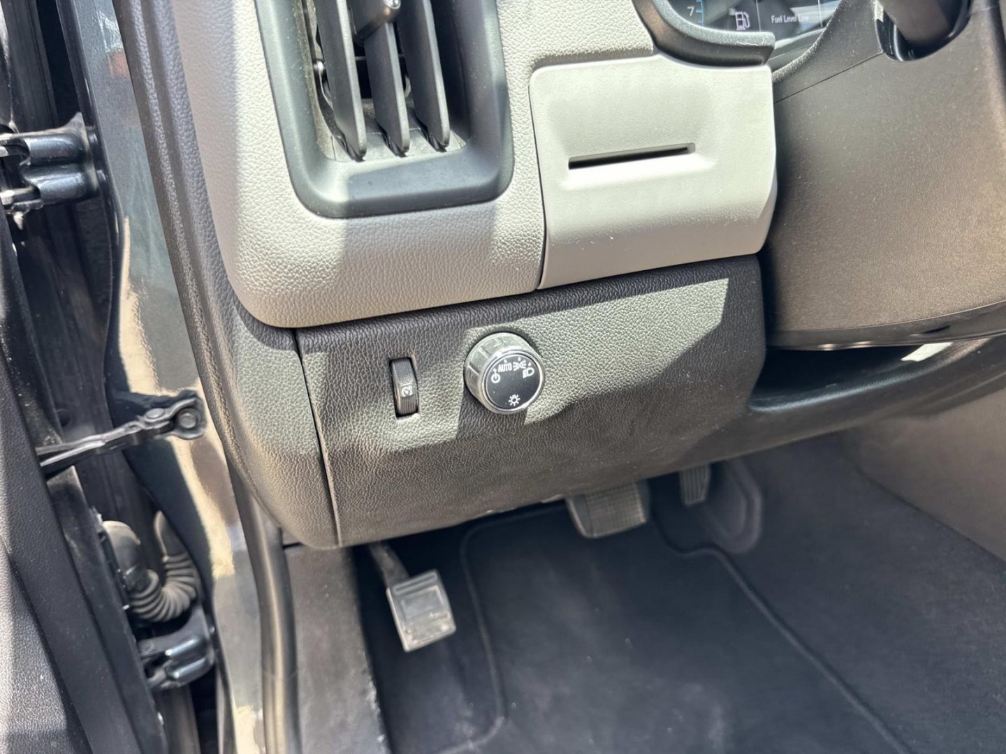 2020 Gray /Gray Chevrolet Colorado 2WD Crew Cab 128 Work Truck (1GCGSBEA5L1) , Automatic transmission, located at 6904 Johnston St., Lafayette, LA, 70503, (337) 988-1960, 30.143589, -92.100601- Photo#20