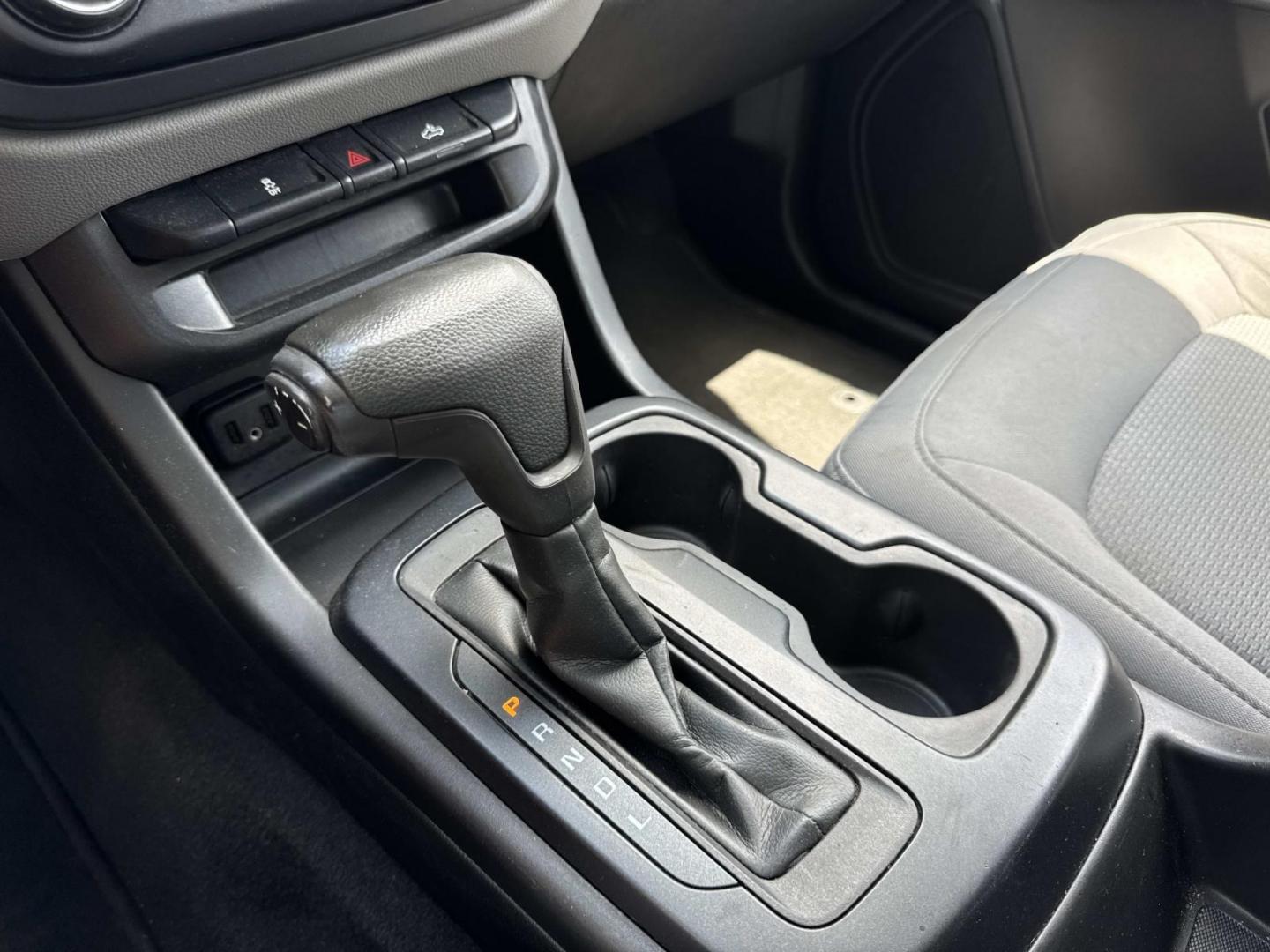 2020 Gray /Gray Chevrolet Colorado 2WD Crew Cab 128 Work Truck (1GCGSBEA5L1) , Automatic transmission, located at 6904 Johnston St., Lafayette, LA, 70503, (337) 988-1960, 30.143589, -92.100601- Photo#25