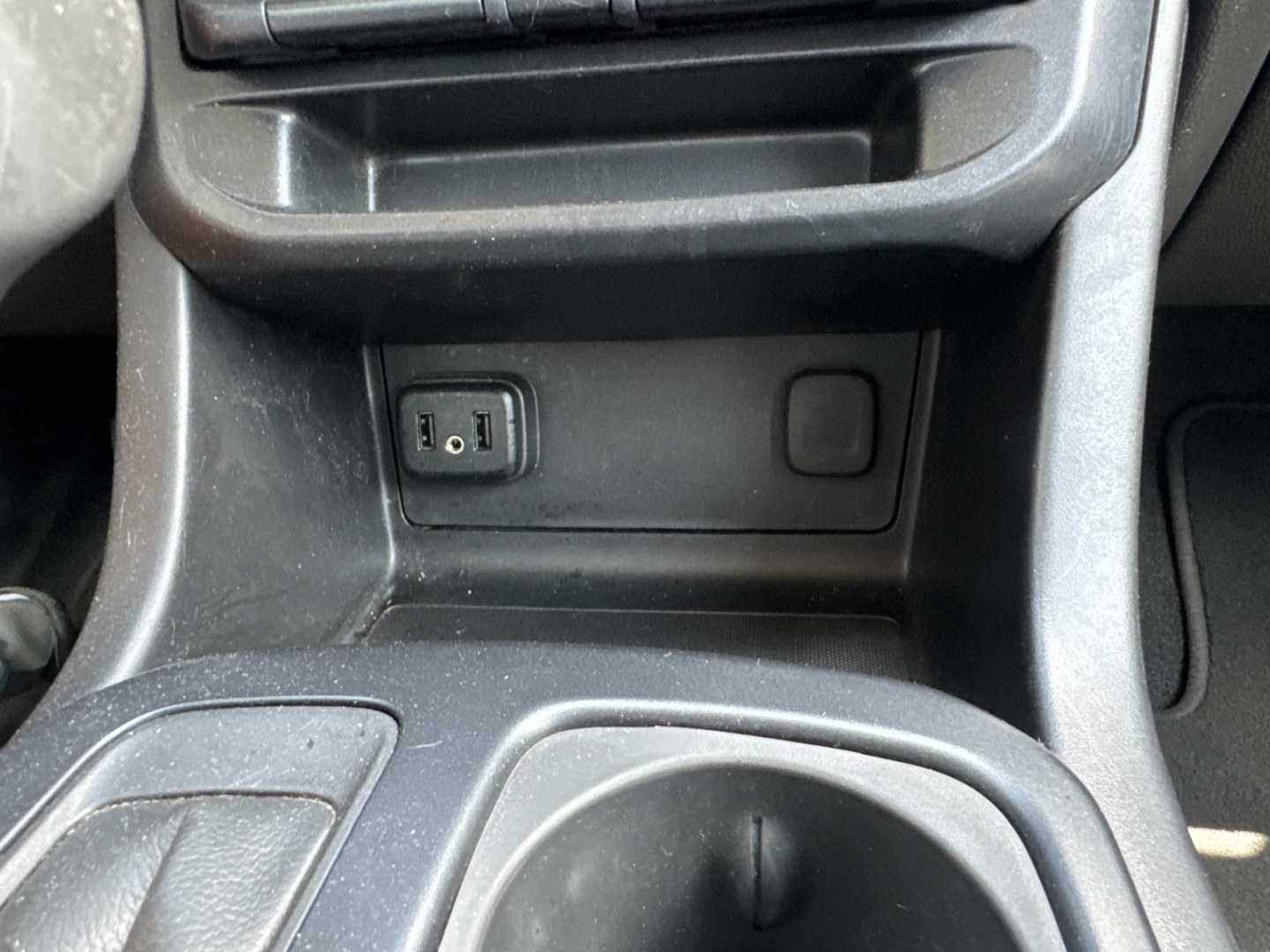 2020 Gray /Gray Chevrolet Colorado 2WD Crew Cab 128 Work Truck (1GCGSBEA5L1) , Automatic transmission, located at 6904 Johnston St., Lafayette, LA, 70503, (337) 988-1960, 30.143589, -92.100601- Photo#26