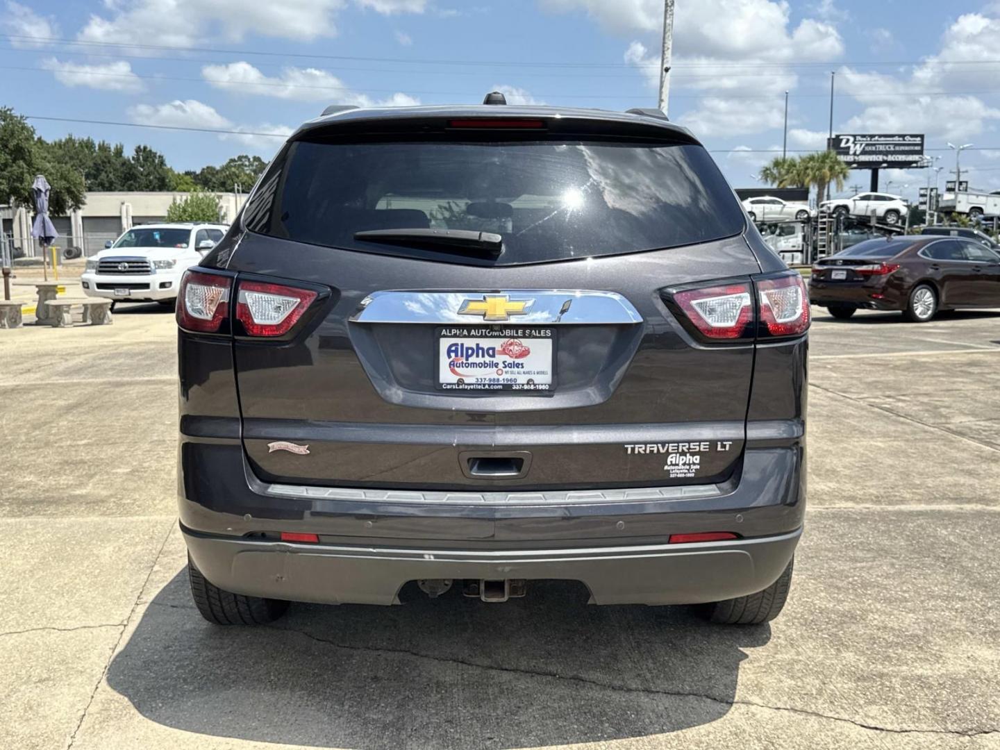2016 Gray /Gray Chevrolet Traverse FWD 4dr LT w/1LT (1GNKRGKDXGJ) , Automatic transmission, located at 6904 Johnston St., Lafayette, LA, 70503, (337) 988-1960, 30.143589, -92.100601- Photo#6