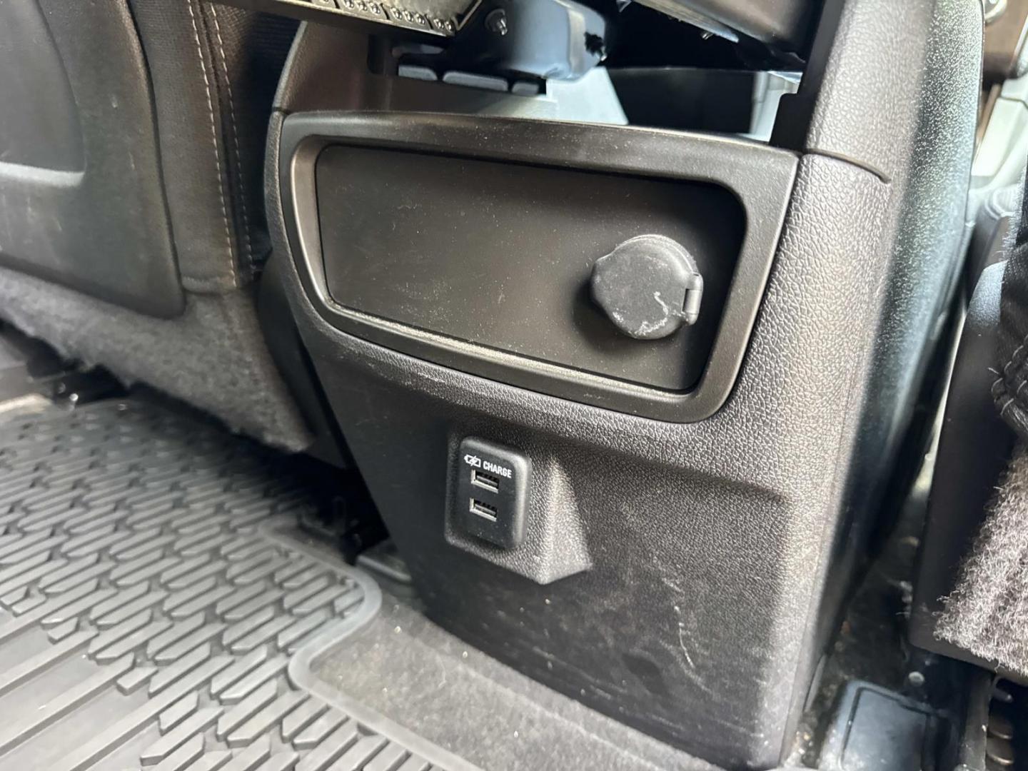 2016 Gray /Gray Chevrolet Traverse FWD 4dr LT w/1LT (1GNKRGKDXGJ) , Automatic transmission, located at 6904 Johnston St., Lafayette, LA, 70503, (337) 988-1960, 30.143589, -92.100601- Photo#11