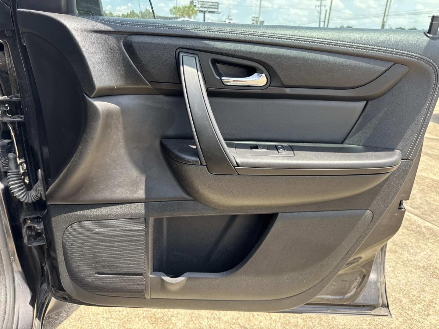 2016 Gray /Gray Chevrolet Traverse FWD 4dr LT w/1LT (1GNKRGKDXGJ) , Automatic transmission, located at 6904 Johnston St., Lafayette, LA, 70503, (337) 988-1960, 30.143589, -92.100601- Photo#15