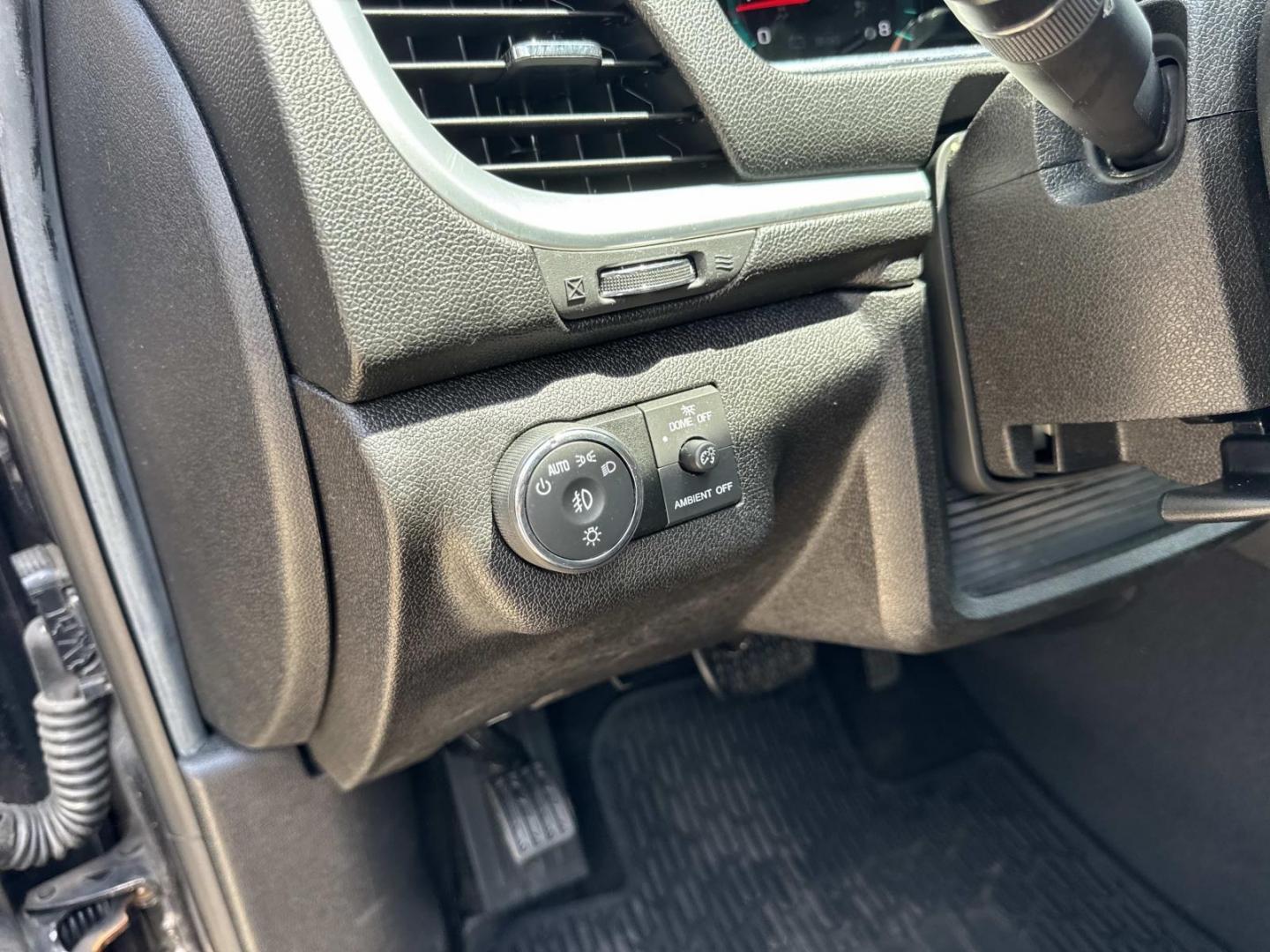 2016 Gray /Gray Chevrolet Traverse FWD 4dr LT w/1LT (1GNKRGKDXGJ) , Automatic transmission, located at 6904 Johnston St., Lafayette, LA, 70503, (337) 988-1960, 30.143589, -92.100601- Photo#22