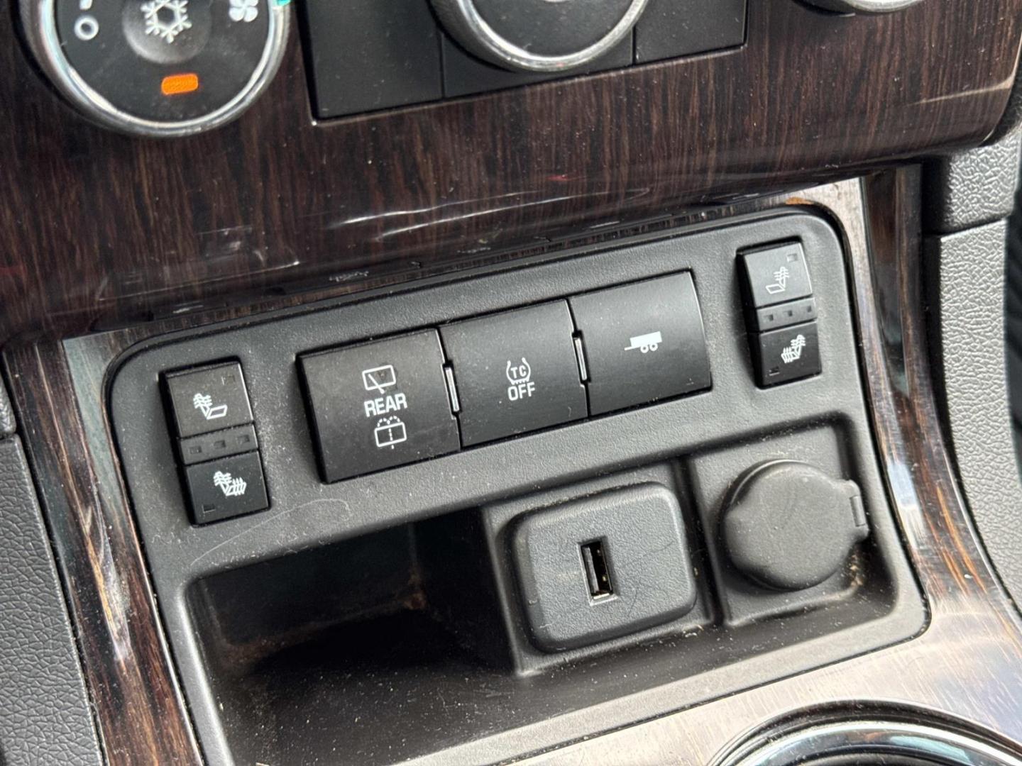 2016 Gray /Gray Chevrolet Traverse FWD 4dr LT w/1LT (1GNKRGKDXGJ) , Automatic transmission, located at 6904 Johnston St., Lafayette, LA, 70503, (337) 988-1960, 30.143589, -92.100601- Photo#28