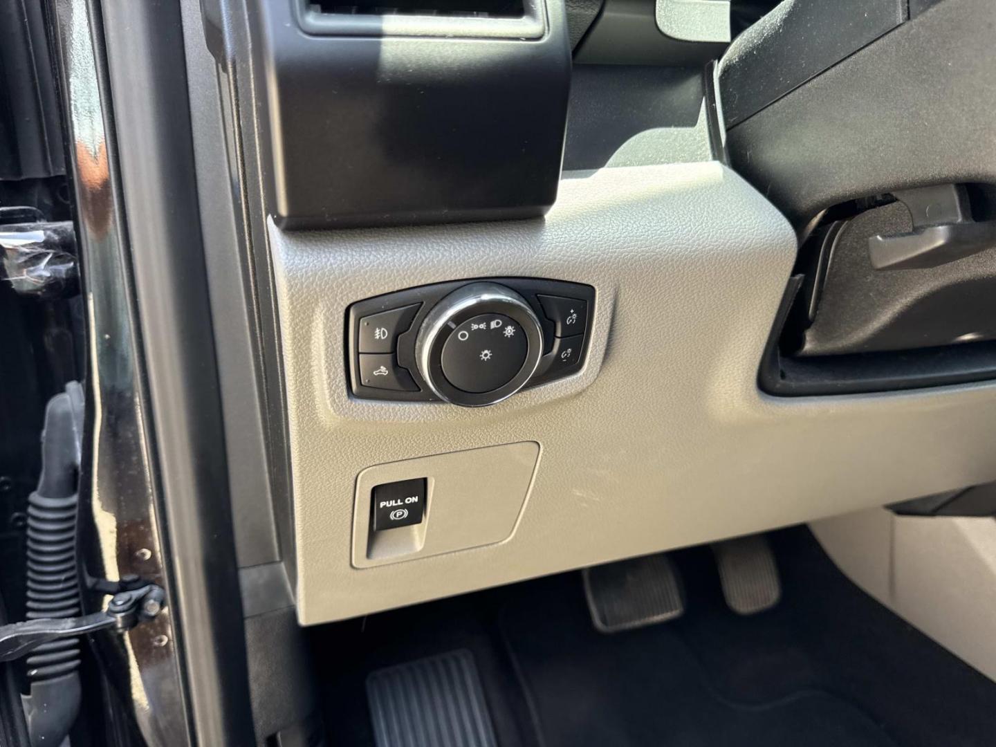 2020 Black /Black Ford F-150 XL 2WD SuperCrew 5.5' Box (1FTEW1C57LK) , Automatic transmission, located at 6904 Johnston St., Lafayette, LA, 70503, (337) 988-1960, 30.143589, -92.100601- Photo#20