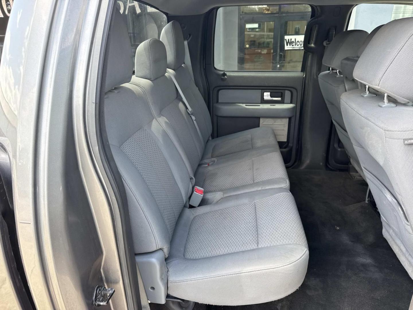 2012 Gray /Steel Gray Ford F-150 2WD SuperCrew 145 XL (1FTEW1CM3CF) , Automatic transmission, located at 6904 Johnston St., Lafayette, LA, 70503, (337) 988-1960, 30.143589, -92.100601- Photo#9