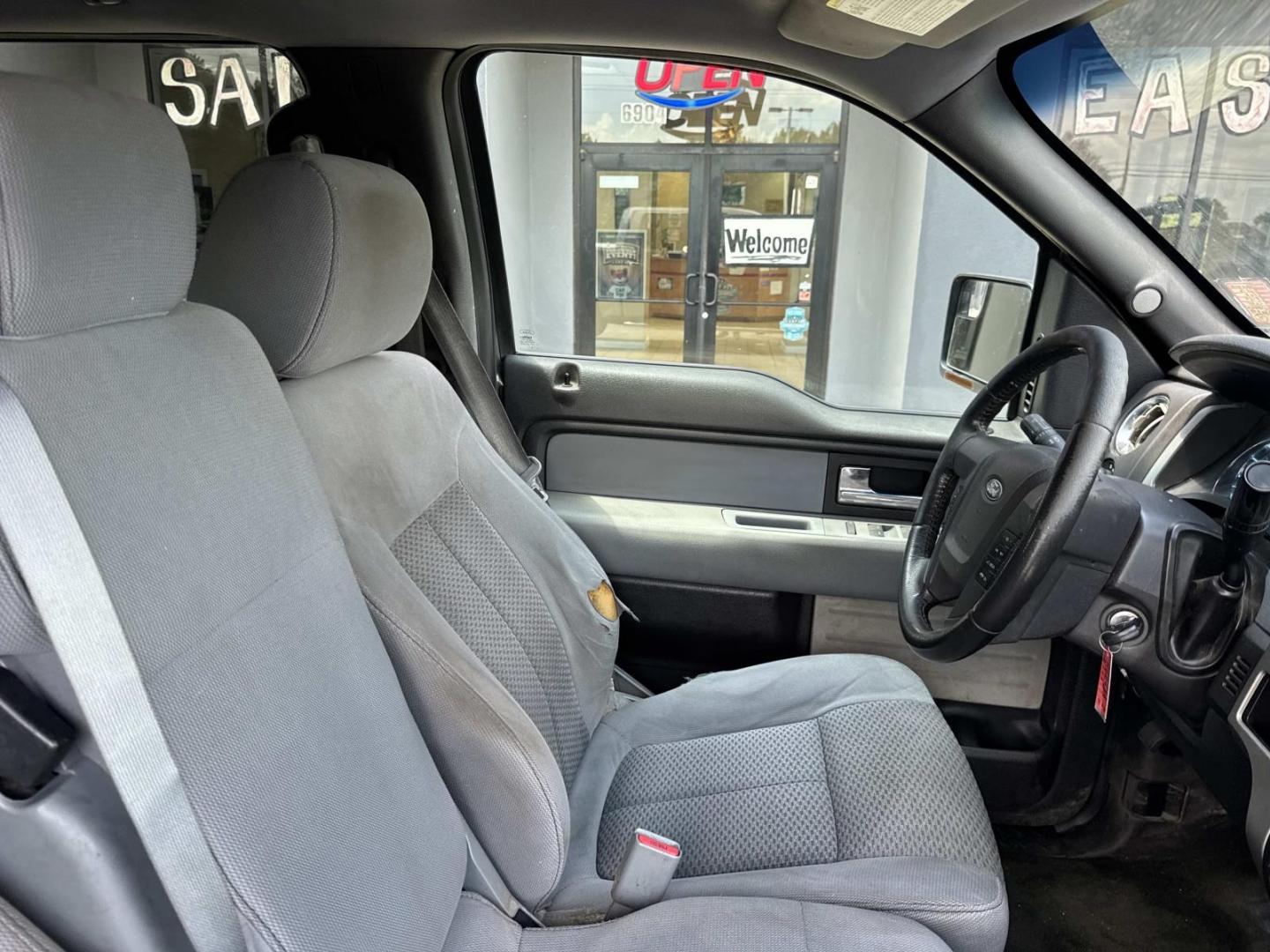 2012 Gray /Steel Gray Ford F-150 2WD SuperCrew 145 XL (1FTEW1CM3CF) , Automatic transmission, located at 6904 Johnston St., Lafayette, LA, 70503, (337) 988-1960, 30.143589, -92.100601- Photo#10