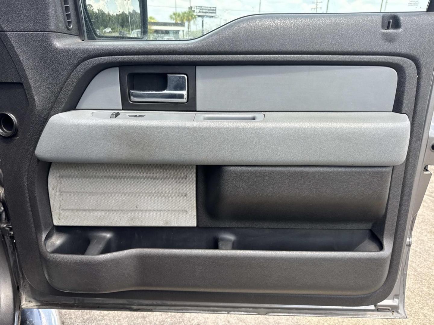 2012 Gray /Steel Gray Ford F-150 2WD SuperCrew 145 XL (1FTEW1CM3CF) , Automatic transmission, located at 6904 Johnston St., Lafayette, LA, 70503, (337) 988-1960, 30.143589, -92.100601- Photo#13
