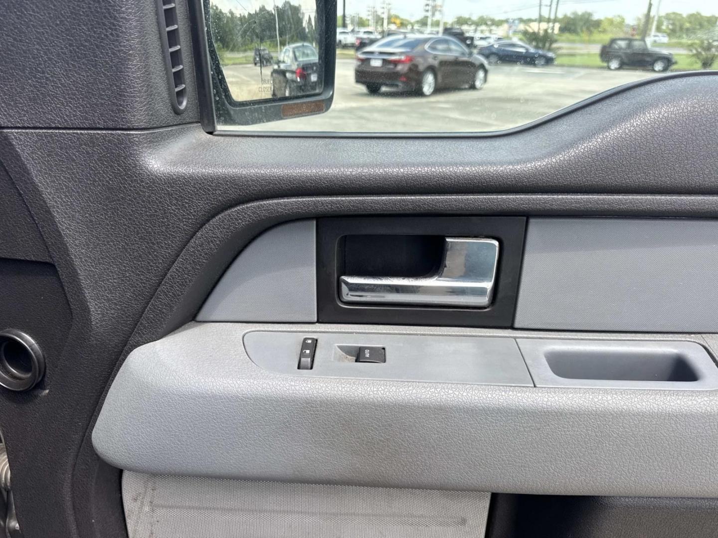 2012 Gray /Steel Gray Ford F-150 2WD SuperCrew 145 XL (1FTEW1CM3CF) , Automatic transmission, located at 6904 Johnston St., Lafayette, LA, 70503, (337) 988-1960, 30.143589, -92.100601- Photo#14