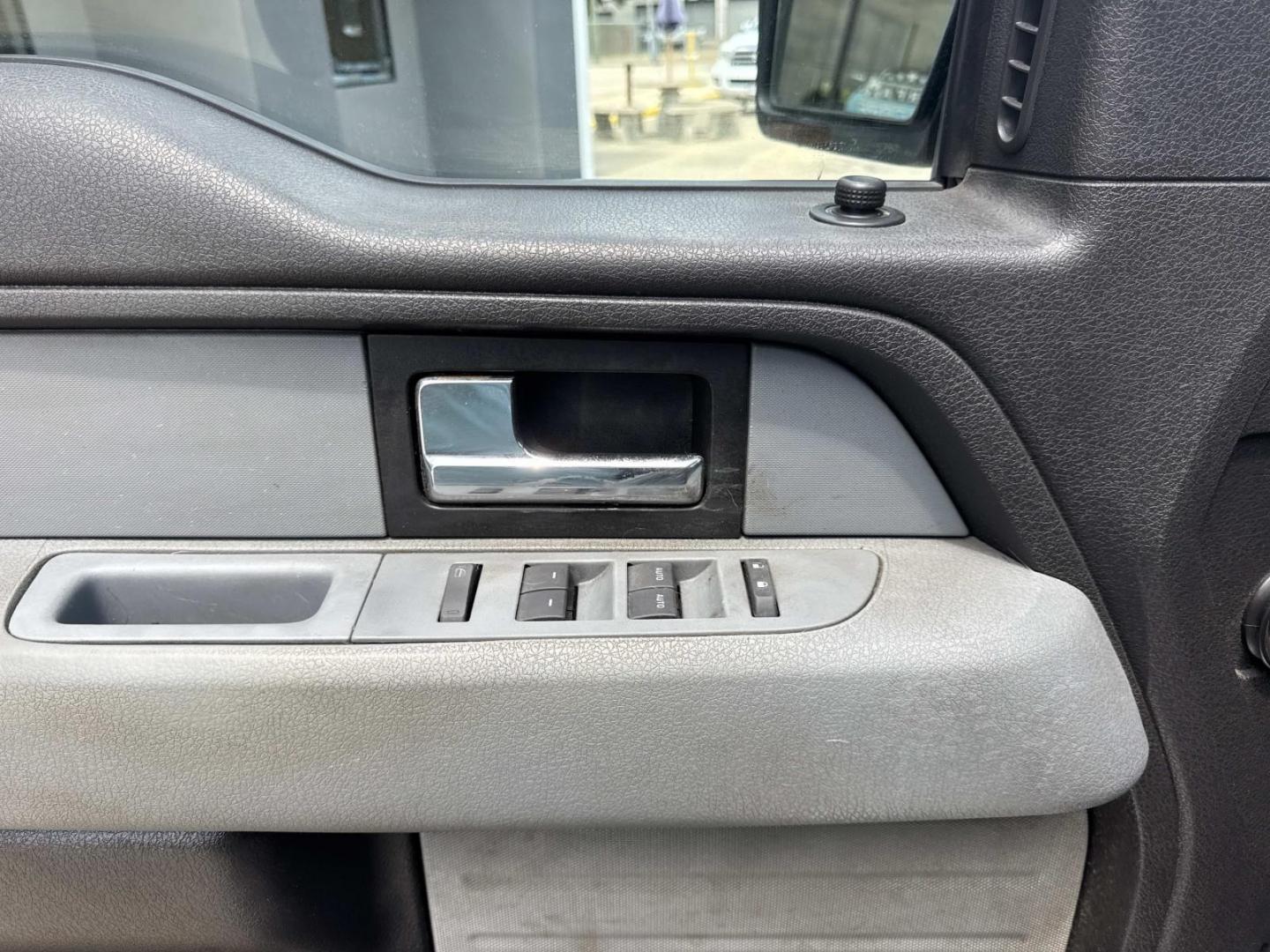 2012 Gray /Steel Gray Ford F-150 2WD SuperCrew 145 XL (1FTEW1CM3CF) , Automatic transmission, located at 6904 Johnston St., Lafayette, LA, 70503, (337) 988-1960, 30.143589, -92.100601- Photo#18