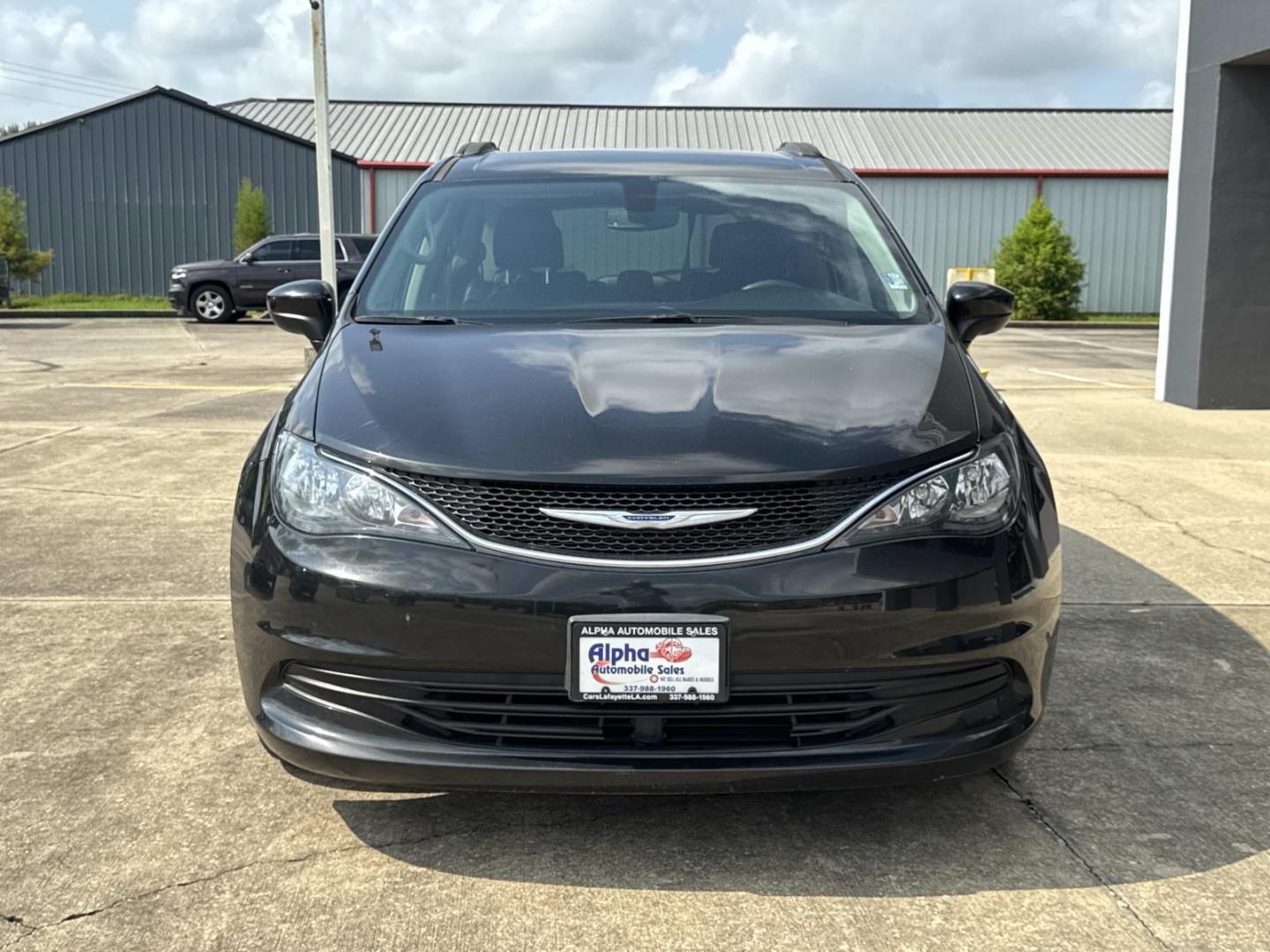 2020 Black /Alloy/Black Chrysler Voyager LXI FWD (2C4RC1DG3LR) , Automatic transmission, located at 6904 Johnston St., Lafayette, LA, 70503, (337) 988-1960, 30.143589, -92.100601- Photo#2