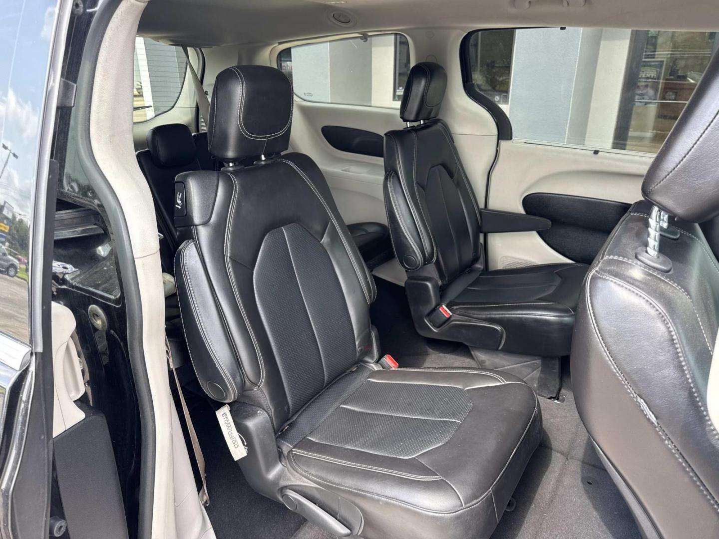 2020 Black /Alloy/Black Chrysler Voyager LXI FWD (2C4RC1DG3LR) , Automatic transmission, located at 6904 Johnston St., Lafayette, LA, 70503, (337) 988-1960, 30.143589, -92.100601- Photo#9