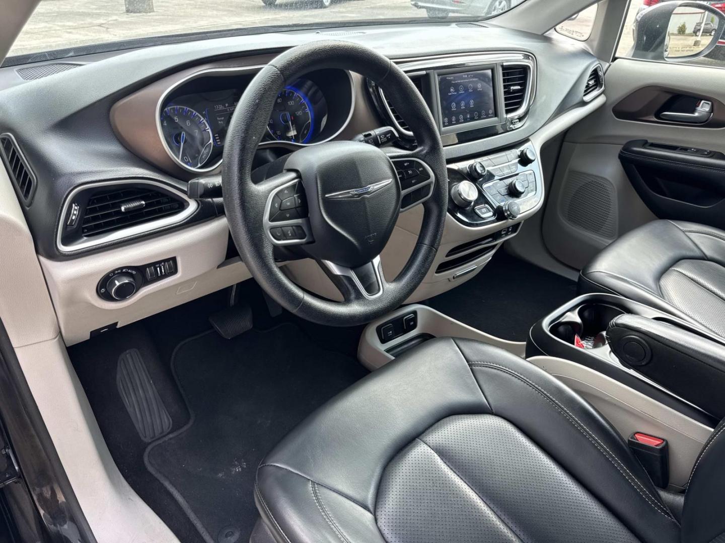 2020 Black /Alloy/Black Chrysler Voyager LXI FWD (2C4RC1DG3LR) , Automatic transmission, located at 6904 Johnston St., Lafayette, LA, 70503, (337) 988-1960, 30.143589, -92.100601- Photo#17