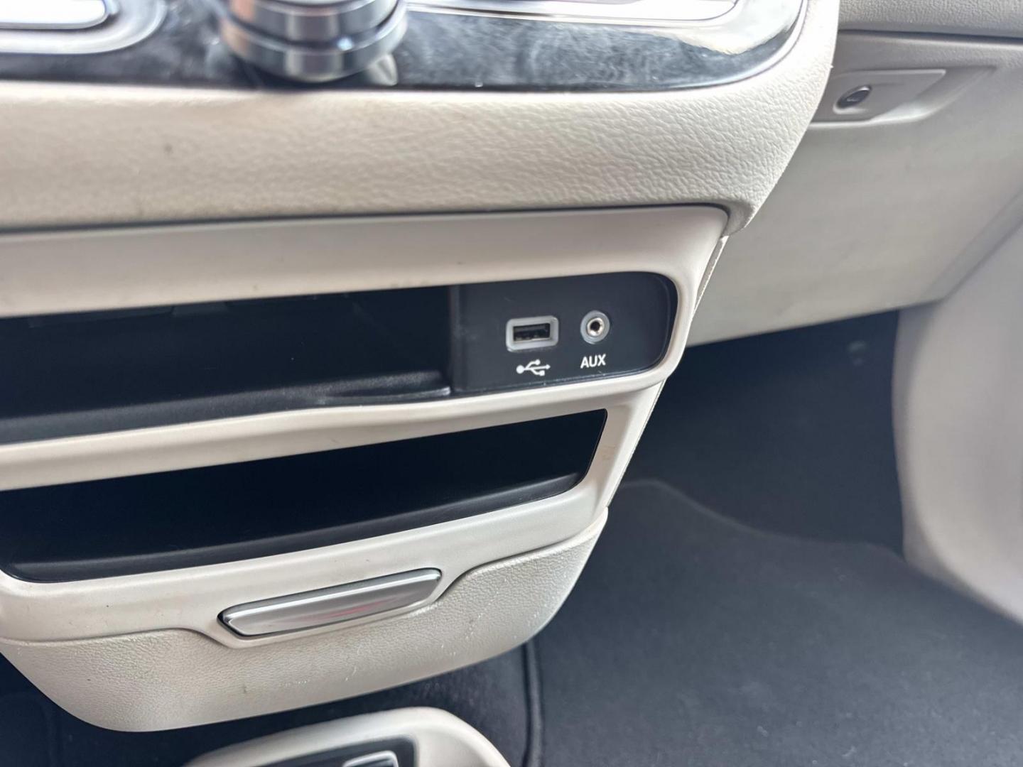 2020 Black /Alloy/Black Chrysler Voyager LXI FWD (2C4RC1DG3LR) , Automatic transmission, located at 6904 Johnston St., Lafayette, LA, 70503, (337) 988-1960, 30.143589, -92.100601- Photo#25