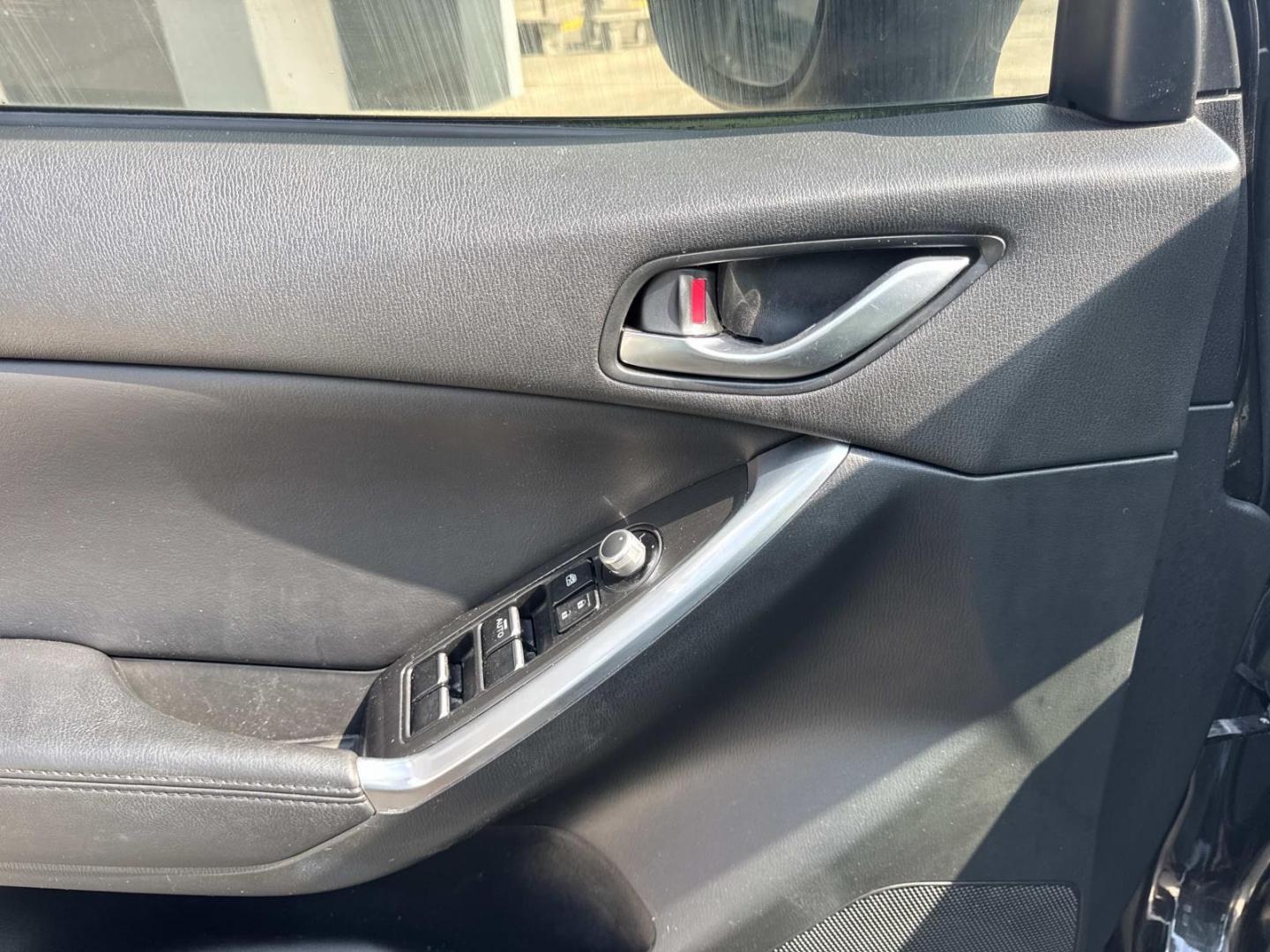 2016 Black /Black Mazda CX-5 FWD 4dr Auto Grand Touring (JM3KE2DY7G0) , Automatic transmission, located at 6904 Johnston St., Lafayette, LA, 70503, (337) 988-1960, 30.143589, -92.100601- Photo#19