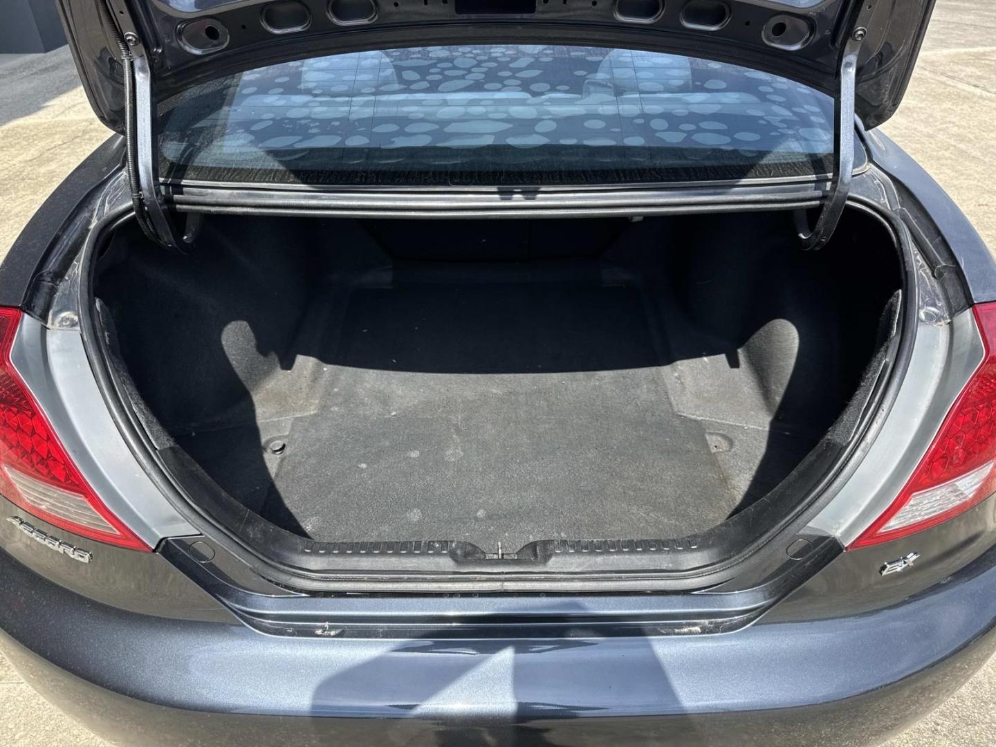 2007 Blue /Gray Honda Accord Cpe 2dr I4 AT LX (1HGCM723X7A) , Automatic transmission, located at 6904 Johnston St., Lafayette, LA, 70503, (337) 988-1960, 30.143589, -92.100601- Photo#7