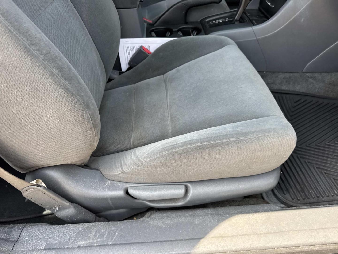 2007 Blue /Gray Honda Accord Cpe 2dr I4 AT LX (1HGCM723X7A) , Automatic transmission, located at 6904 Johnston St., Lafayette, LA, 70503, (337) 988-1960, 30.143589, -92.100601- Photo#10