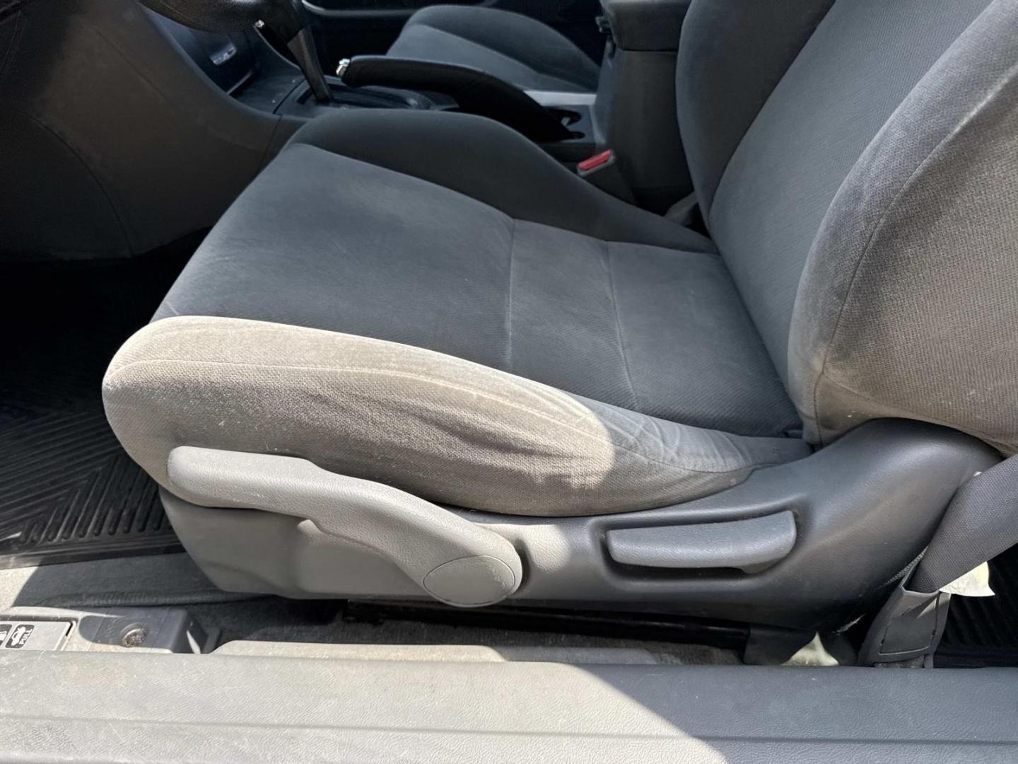 2007 Blue /Gray Honda Accord Cpe 2dr I4 AT LX (1HGCM723X7A) , Automatic transmission, located at 6904 Johnston St., Lafayette, LA, 70503, (337) 988-1960, 30.143589, -92.100601- Photo#15