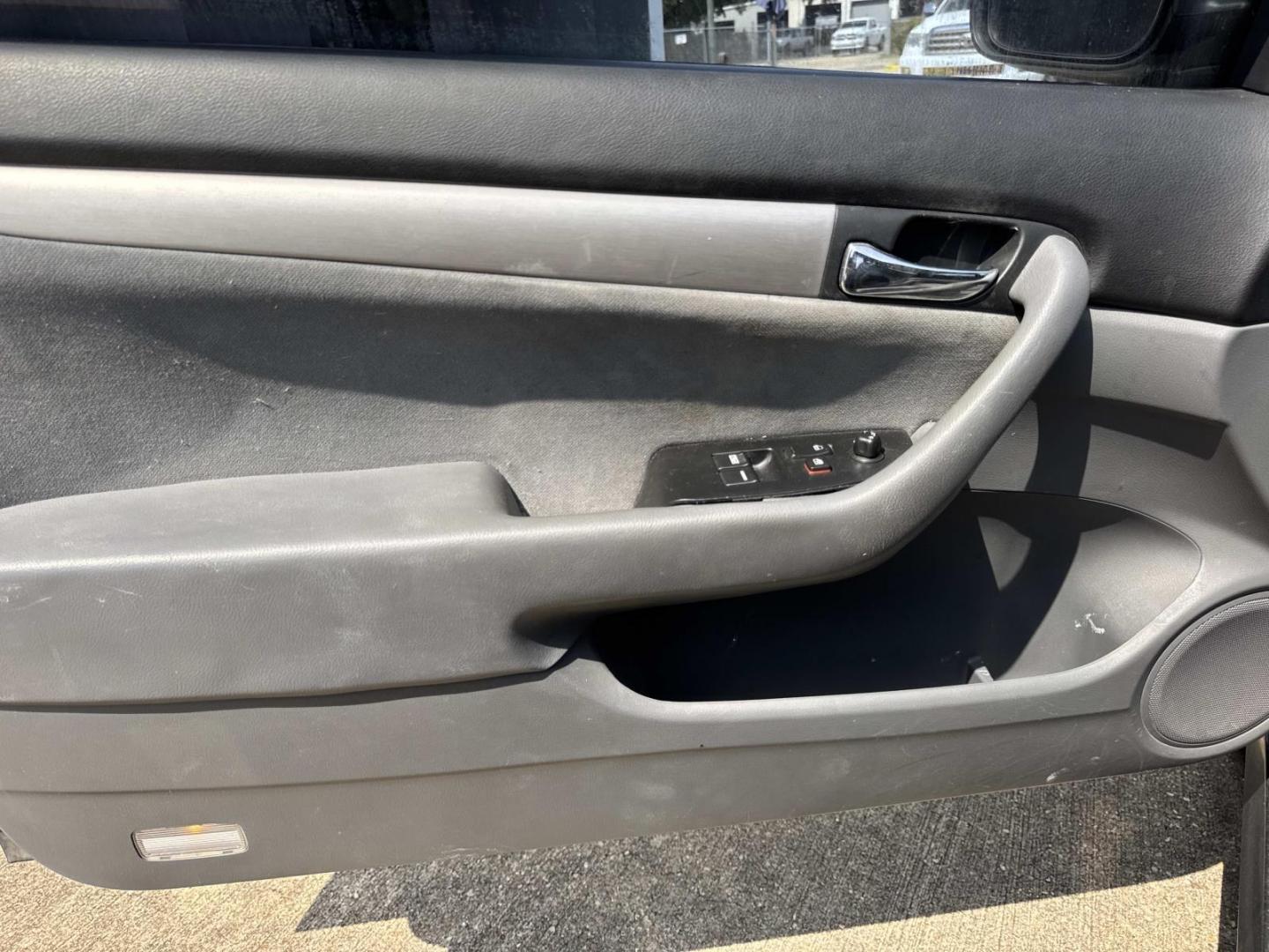 2007 Blue /Gray Honda Accord Cpe 2dr I4 AT LX (1HGCM723X7A) , Automatic transmission, located at 6904 Johnston St., Lafayette, LA, 70503, (337) 988-1960, 30.143589, -92.100601- Photo#17